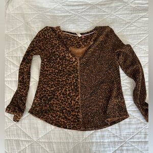Pilcro Anthropologie split neck leopard print top size S